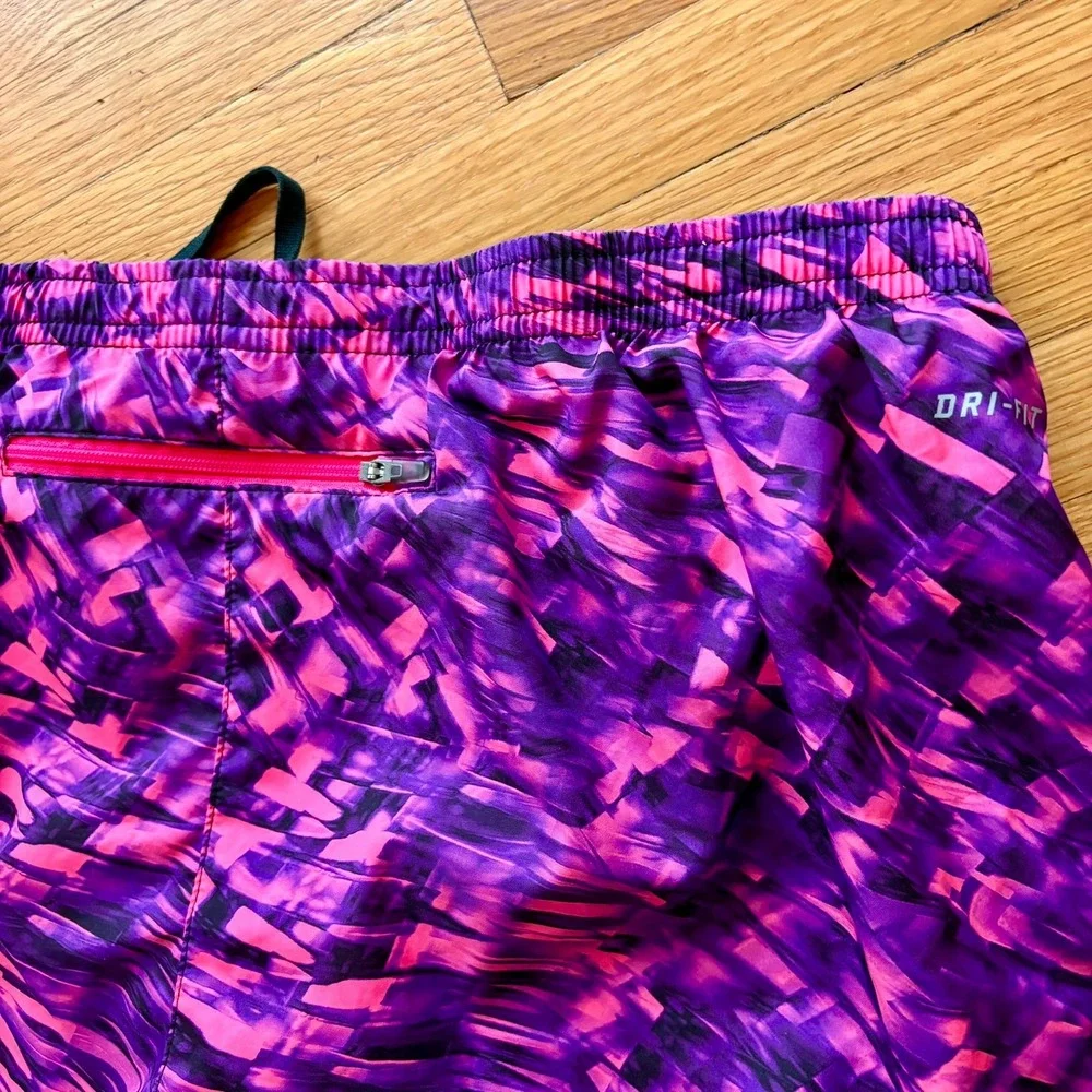 Nike Tempo Dri-FIT Womens Running Shorts Purple Pink Zip Pocket Size L Workout